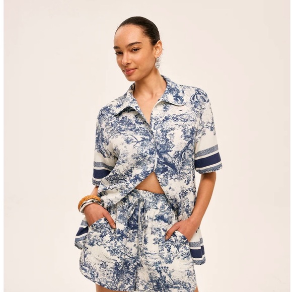 Commense Other - Commense Blue and White Floral Beach Shirt with shorts set M